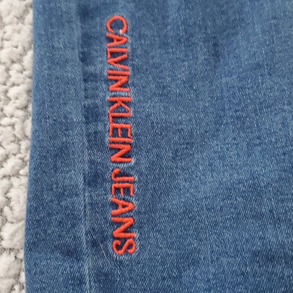 Calvin Klein Ripped Jeans - Picture 2 of 6